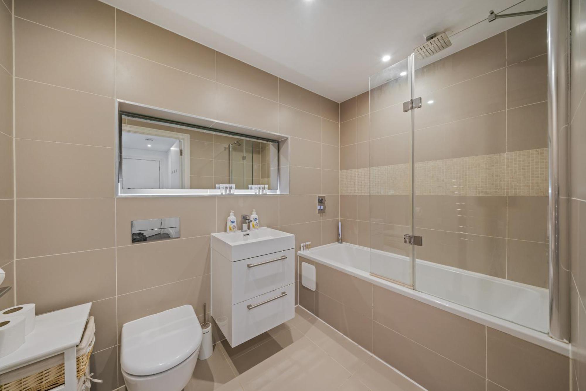 Riverside 1Br With Easy Transport 20Min To City Centre Londra Dış mekan fotoğraf