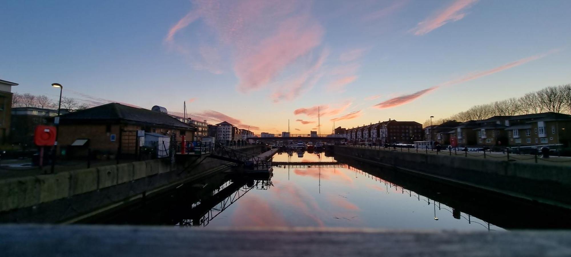 Riverside 1Br With Easy Transport 20Min To City Centre Londra Dış mekan fotoğraf